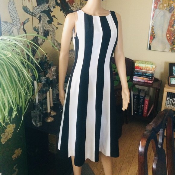 Anne Klein Black&White Dress, Sz 4, FREE SHIPPING - Picture 2 of 7